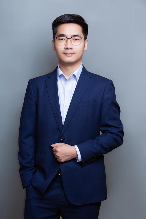 张民翰动态图形设计负责人